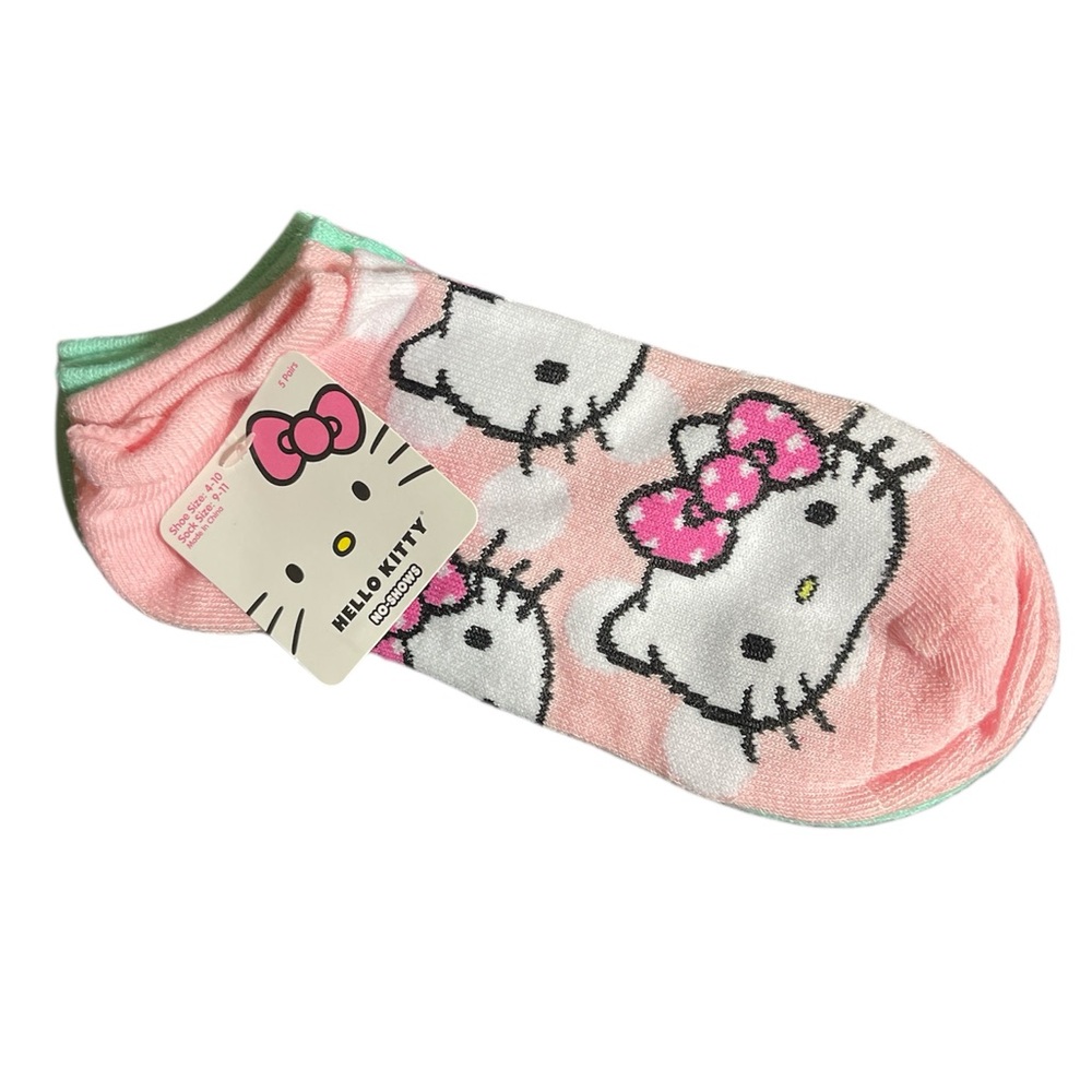 Hello Kitty 5 pairs of ankle Socks NWT - Picture 1 of 5